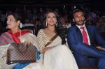 Sonakshi Sinha, Ranveer Singh, Poonam Sinha at trailor Launch of film Lootera in Mumbai on 15th March 2013 (62).JPG